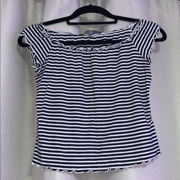 STRIPED RUFFLE HEM TOP - Picture 1 of 1
